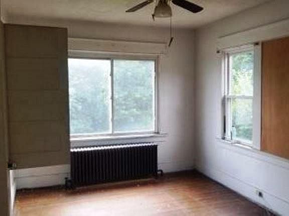 4th image of 614 Western Ave