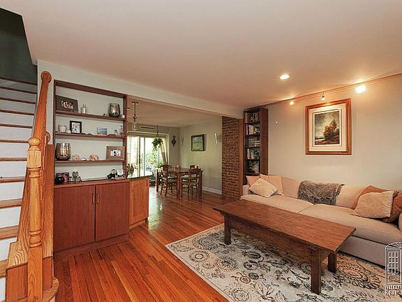 2nd image of 3917 46th St #1
