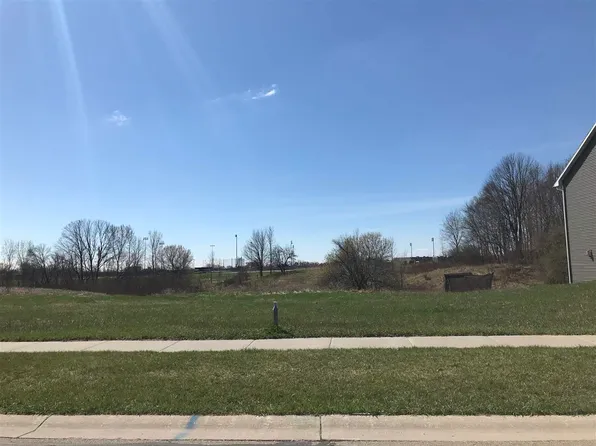 2695 Moose Creek Trl #50, Green Bay, WI 54313