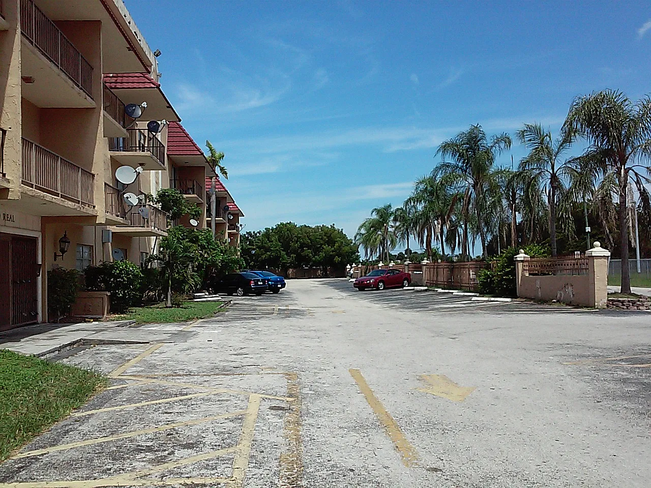 2 bed, 750 sqft, $1,750 — Photo 2