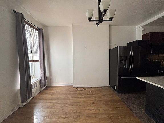 4th image of 131 Norfolk St APT 2B