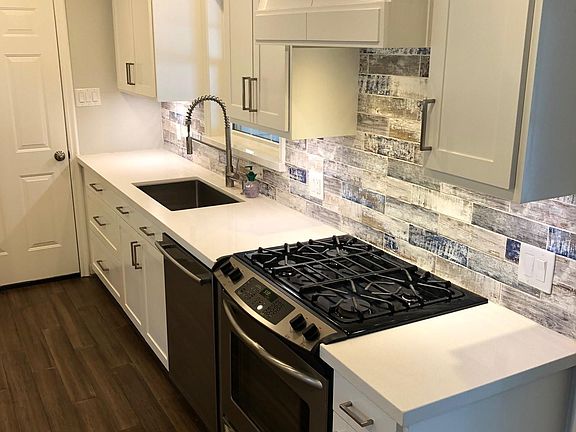 Fully upgraded kitchen with all appliances included.