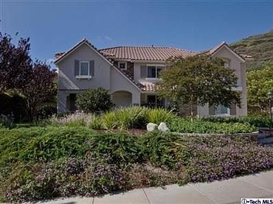 4th image of 3525 Castleman Ln