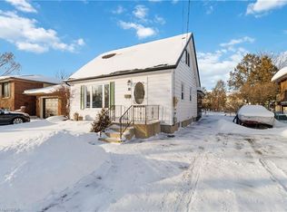 13 Barnes Ave, Brantford, ON N3R 4Y9