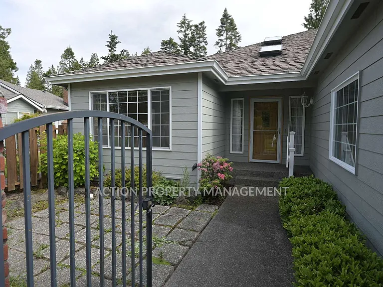 292 Foursome Dr — Photo 2