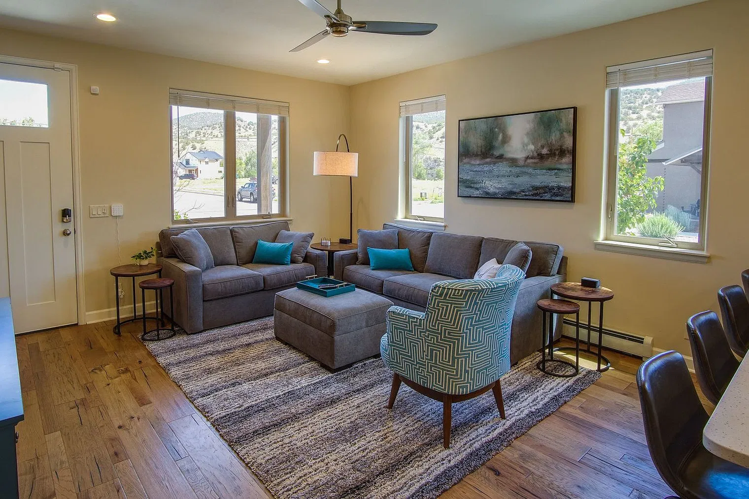 3 bed, 2.0 bath, 1184 sqft, $3,774 — Photo 1