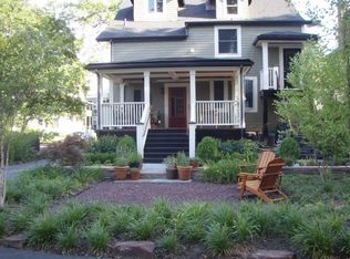 82 Fern St, Hartford, CT 06105