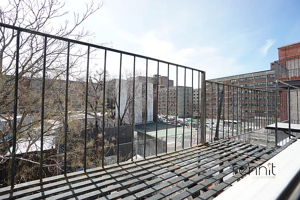 Rented by Rennit Inc. | media 22