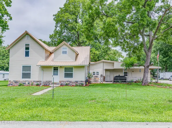 411 Maiden Ln, Jasper, MO 64755