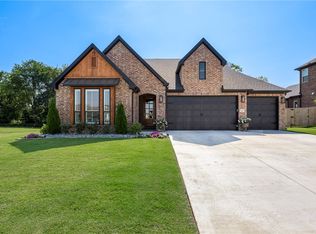 812 Post Way, Cave Springs, AR 72718