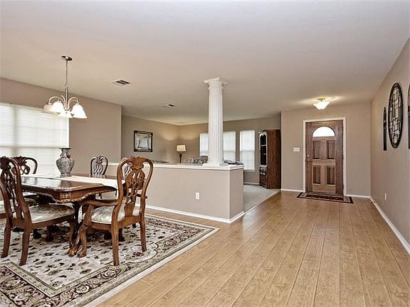 3rd image of 4505 Cisco Valley Dr