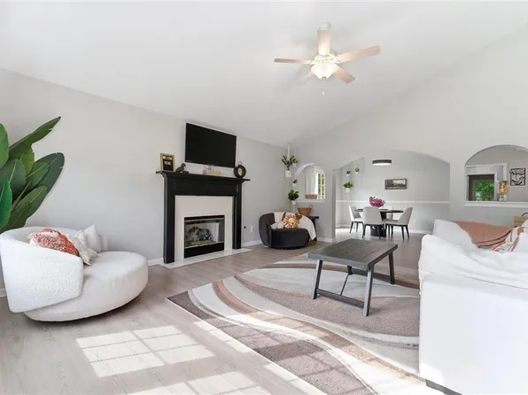 127 Grove Park Ln, Woodstock, GA 30189