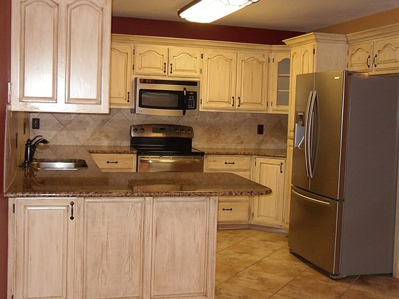 Kitchen pic 2