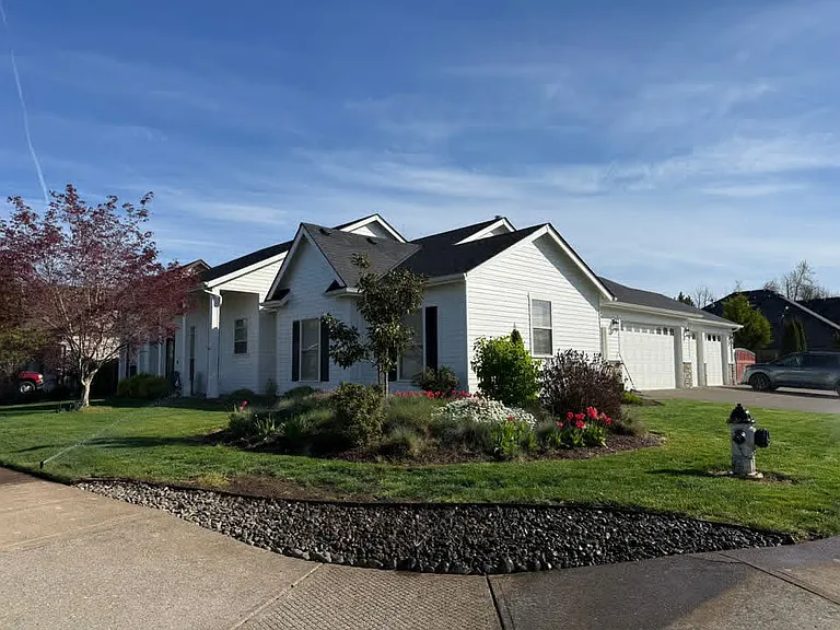 798 SE Guy Ln — Photo 4