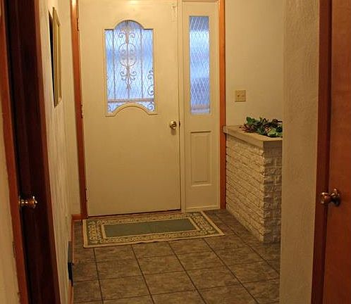 4th image of 2110 W 38th St