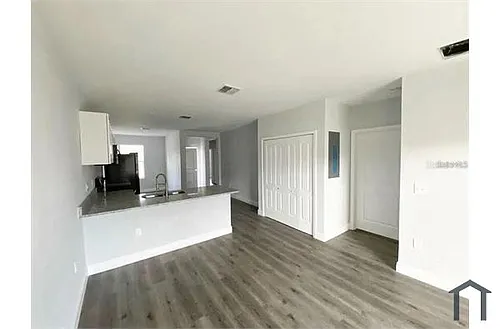 6934 Dickinson Dr #6936 Photo 1