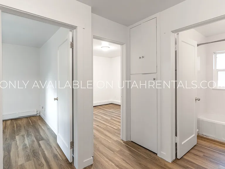 Daley Apartments — Photo 13