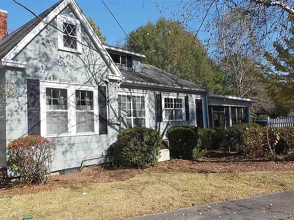 4th image of 812 Douglas Ave