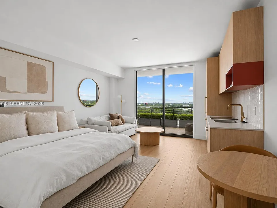 90 NE 32nd St #825