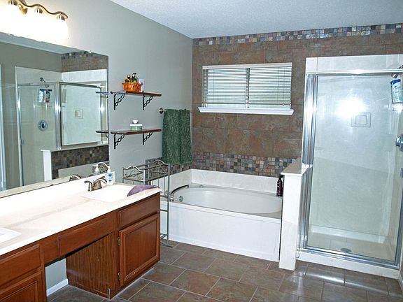 Remodeled Bath with Spa like Feel!