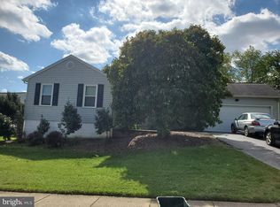 1428 Kingstream Dr, Herndon, VA 20170