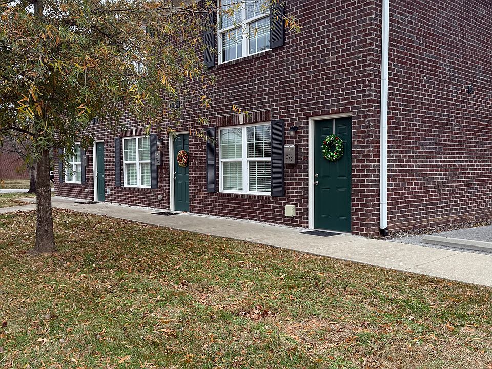1st image of 1112 King Arthur Ln #B