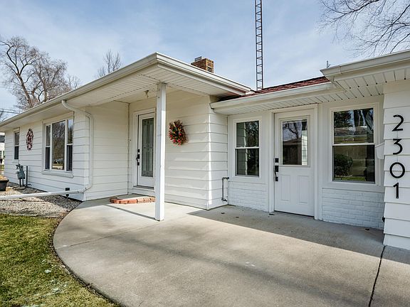 4th image of 2301 Willa Dr