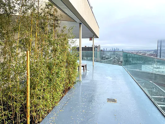 Rented by Viza Group, Inc | media 32