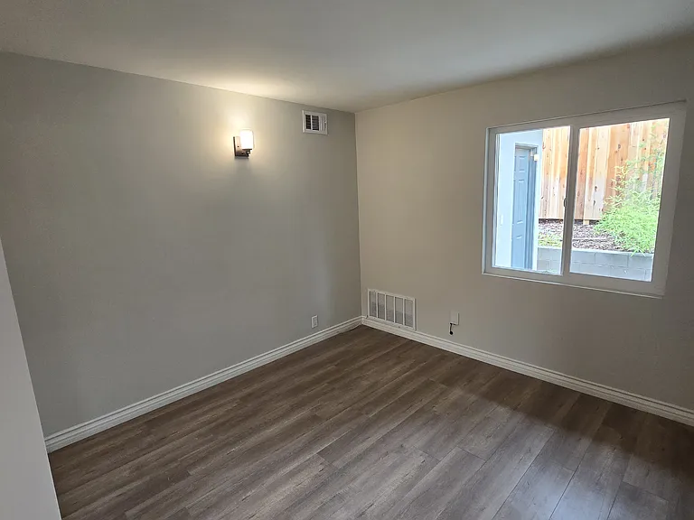2688 Lake Ave #2690.5 — Photo 20