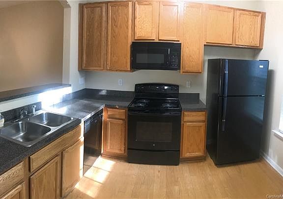 2nd image of 2212 Winthrop Chase Dr #2212