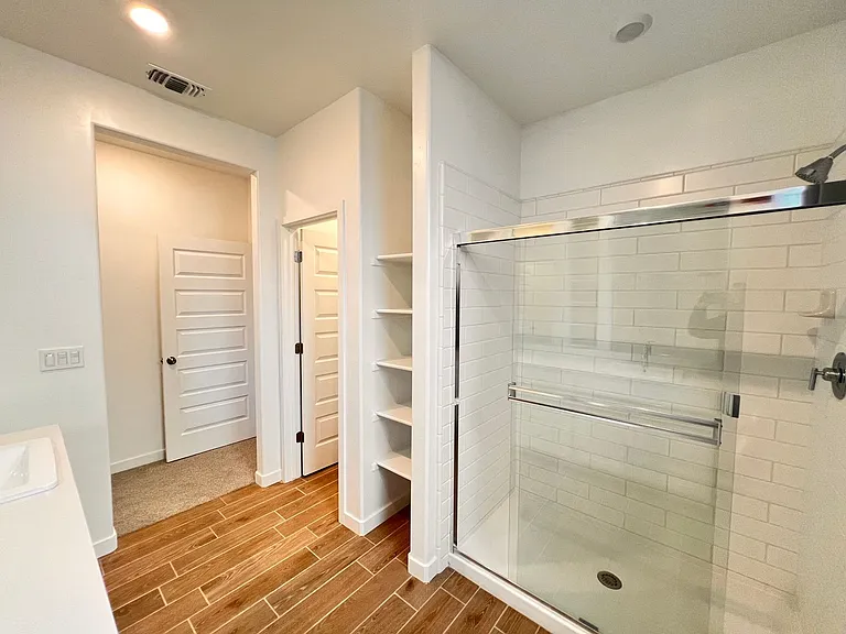 9408 Willow Terrace Dr — Photo 21