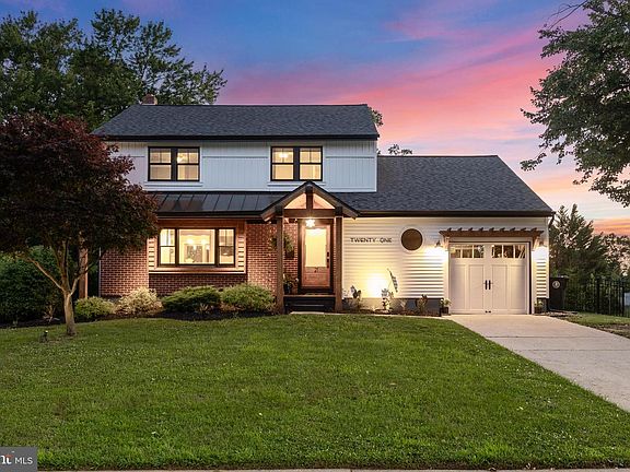 2nd image of 21 Sequoia Dr