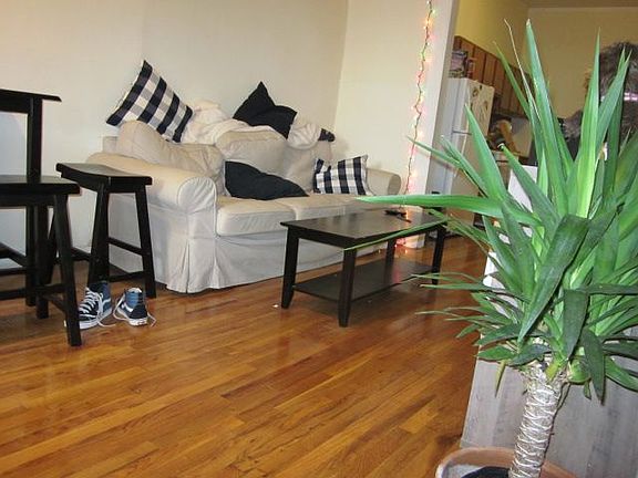 2nd image of 141 Montrose Ave APT 1L