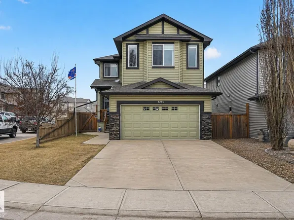 3233 21a Ave NW, Edmonton, AB T6T 0K5