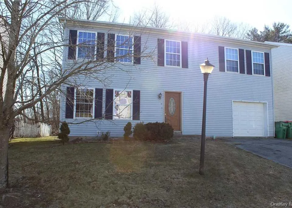 24 Wood St