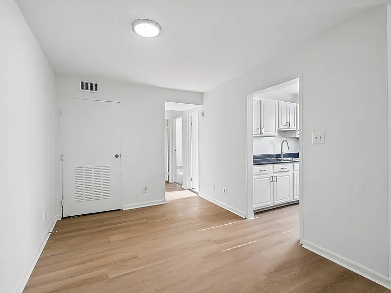 ReNew Alexandria — Photo 14