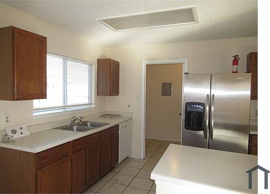 5th image of 6623 Meadow Dawn Dr