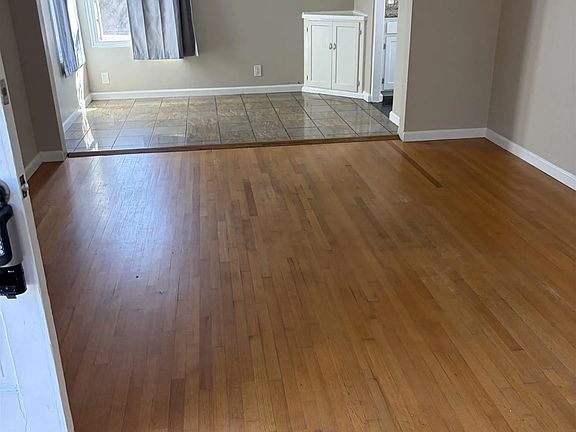 5th image of 7105 Central Ave
