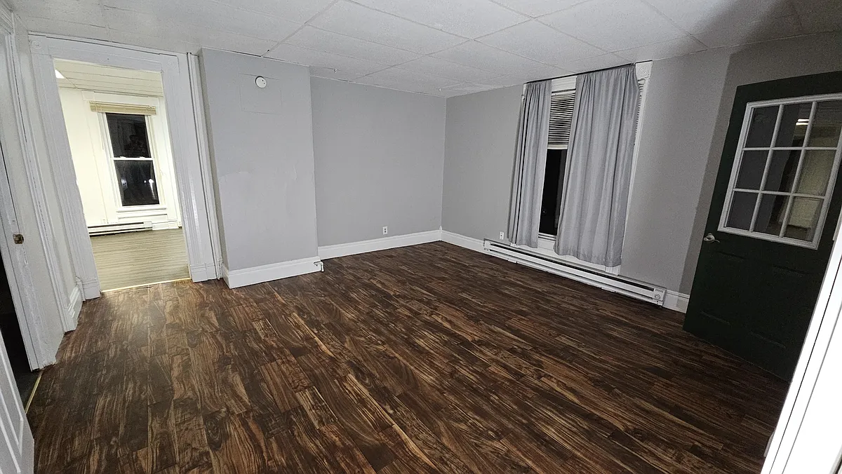 Living - 525 Brice Ave #DOWNSTAIRS