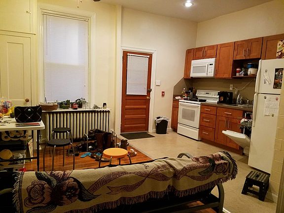 3rd image of 331 N 34th St #1FLOOR