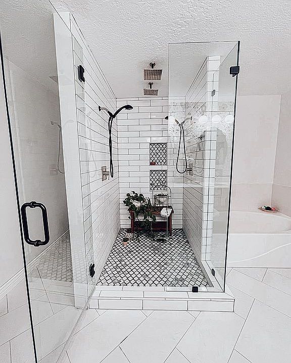 Master bathroom 