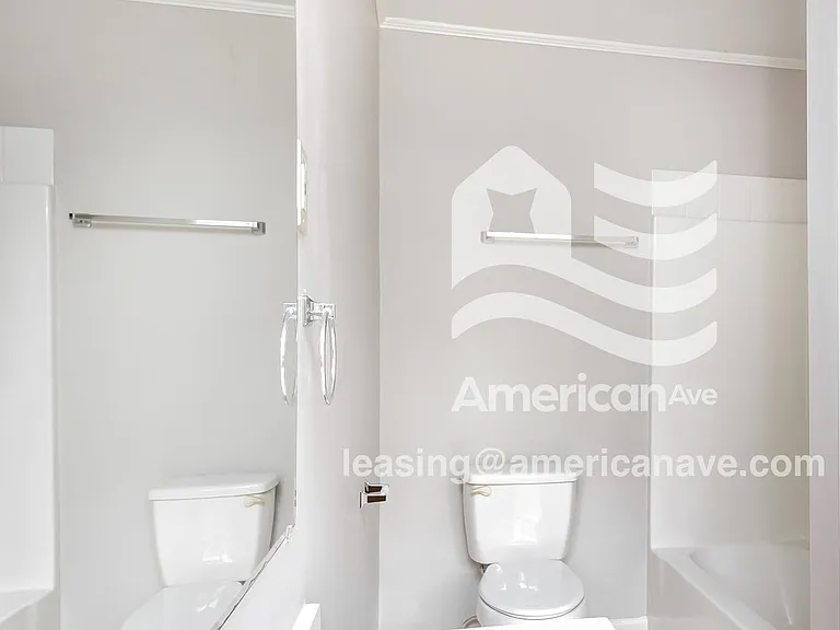 5140_014_bathroom_12841718.jpg