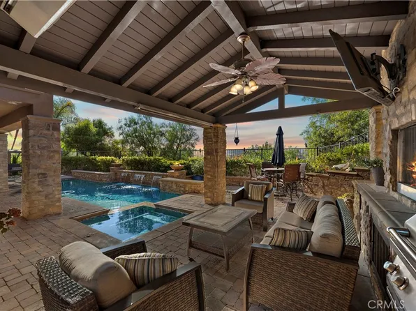 11 Roberts Dr, Coto De Caza, CA 92679