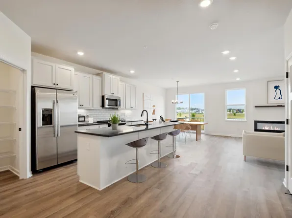 6727 Bluestem Way, Minnetrista, MN 55331