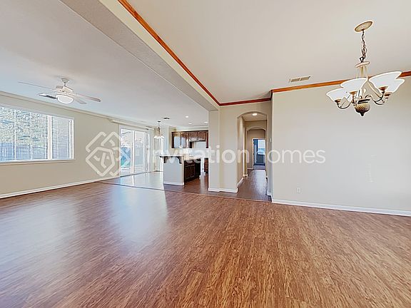 3rd image of 1535 Pond View Dr