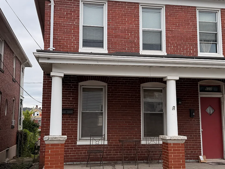 632 Fairview Ave #1
