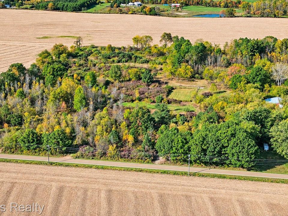 1st image of 471 N Youngs Rd