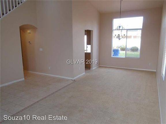 4th image of 8124 Hesperides Ave