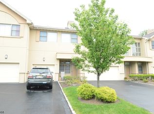 22 Rio Vista Dr #22, Allendale, NJ 07401