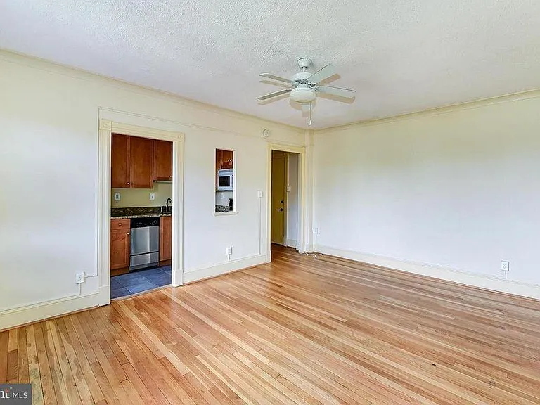 3314 Mount Pleasant St NW #27 — Photo 5